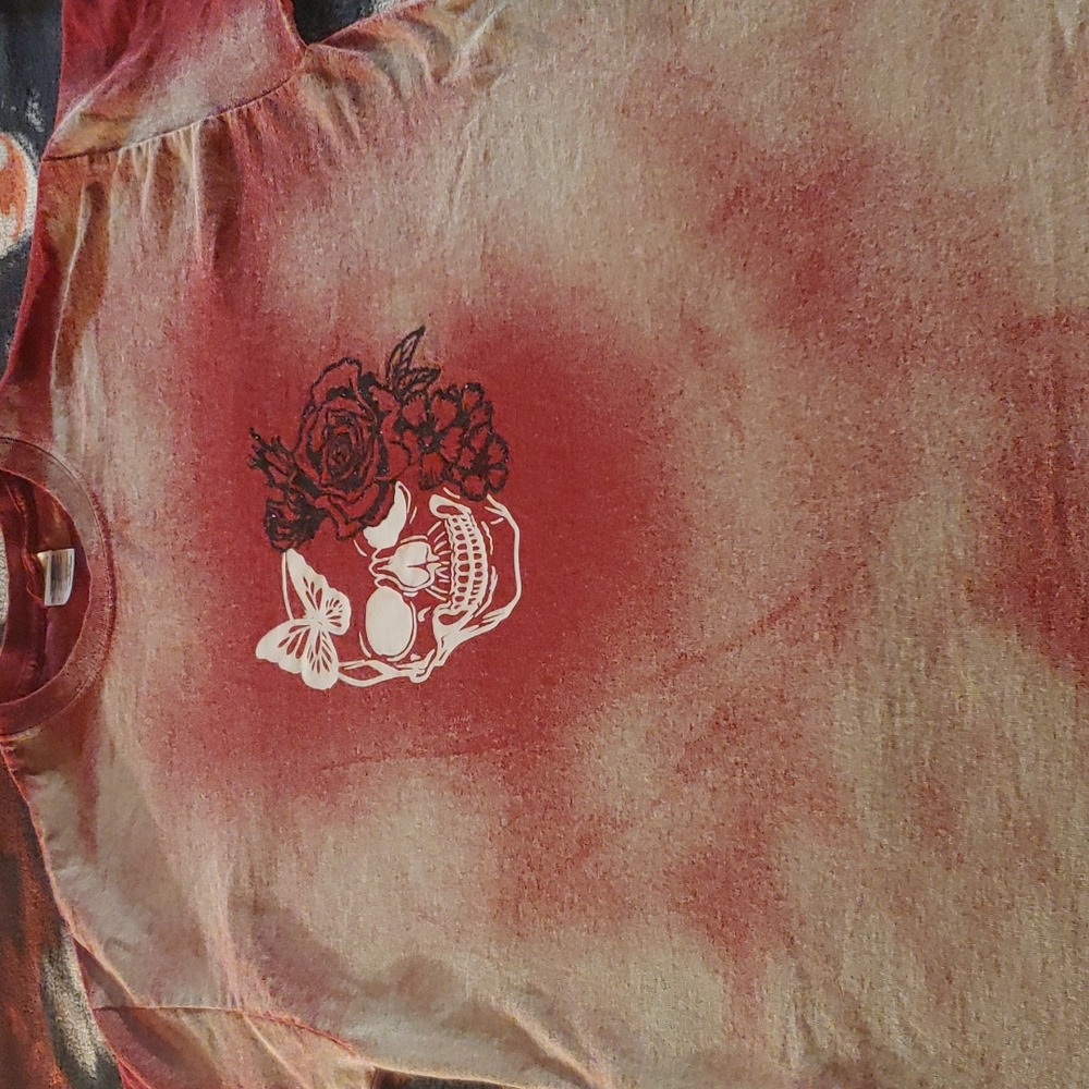 Custom made bleach glitter/skull